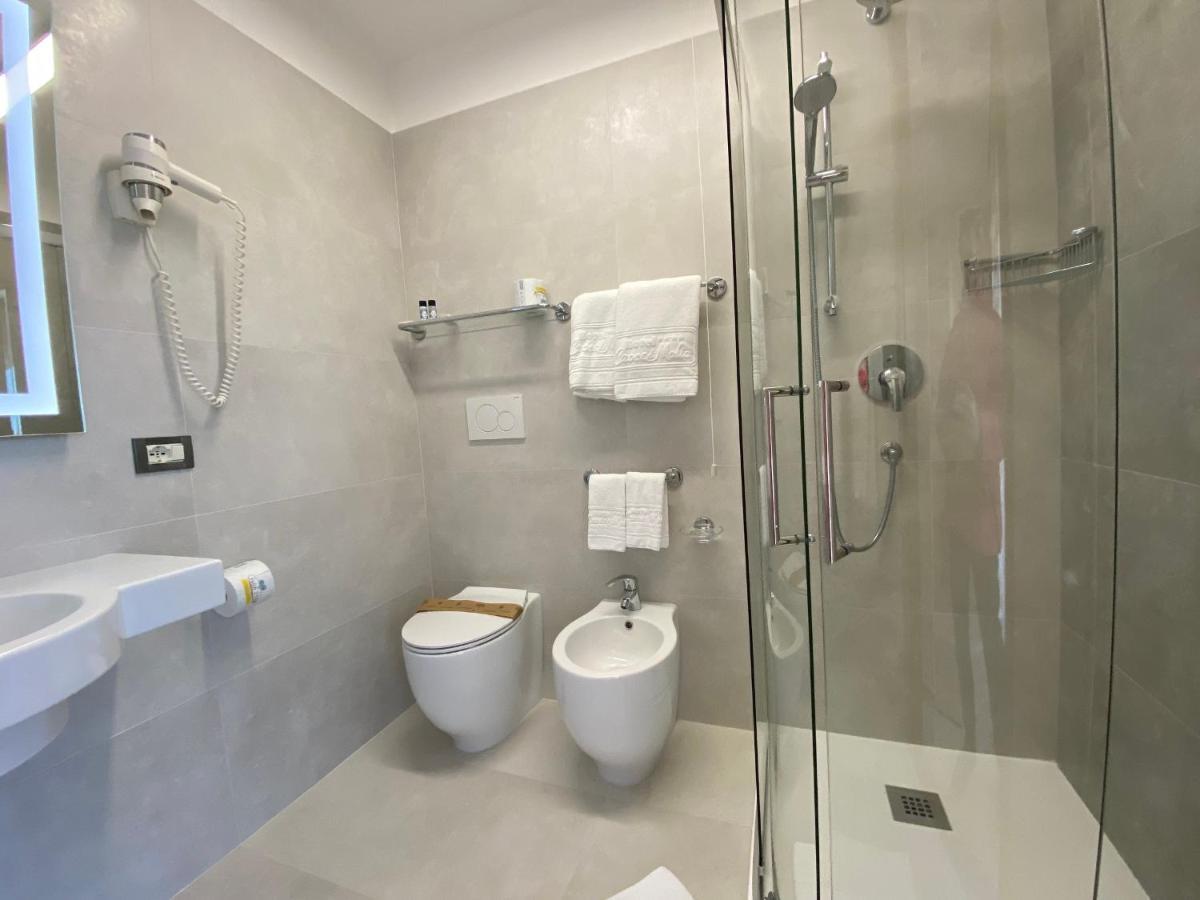 Hotel Croce Di Malta لينانو سابيادورو المظهر الخارجي الصورة
