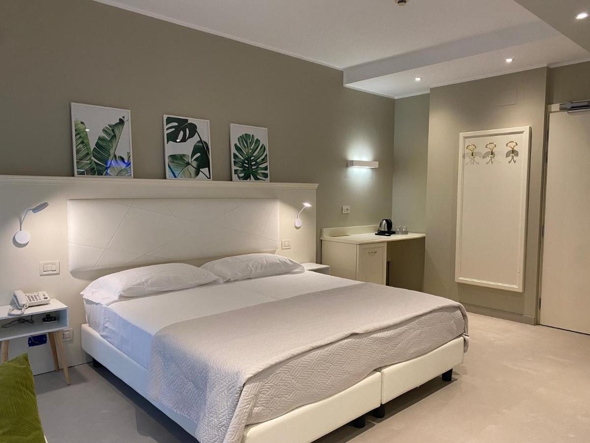 Hotel Croce Di Malta لينانو سابيادورو المظهر الخارجي الصورة