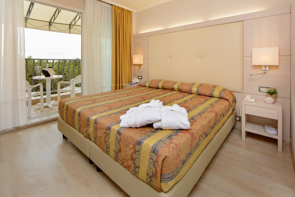 Hotel Croce Di Malta لينانو سابيادورو المظهر الخارجي الصورة