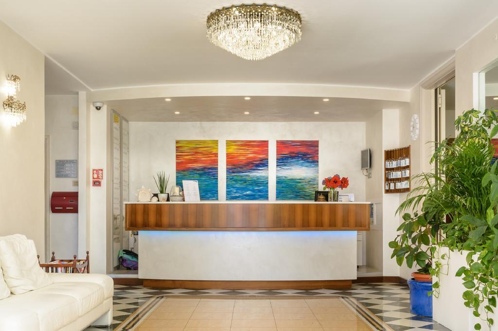 Hotel Croce Di Malta لينانو سابيادورو المظهر الخارجي الصورة